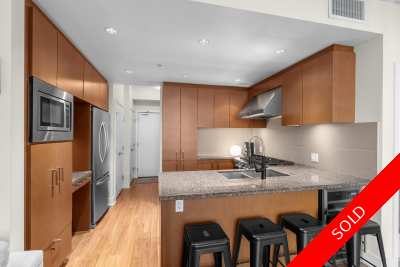 North Coquitlam Apartment/Condo for sale: 1 bedroom 638 sq.ft. (Listed 2025-11-07)